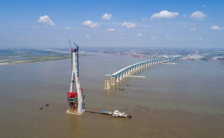 沪通长江大桥北主塔封顶，近距离见证世界最高桥梁的诞生